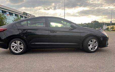 Hyundai Elantra VI рестайлинг, 2019 год, 1 860 000 рублей, 4 фотография