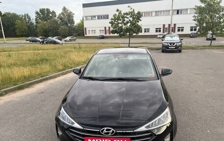 Hyundai Elantra VI рестайлинг, 2019 год, 1 860 000 рублей, 2 фотография