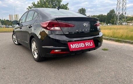 Hyundai Elantra VI рестайлинг, 2019 год, 1 860 000 рублей, 6 фотография