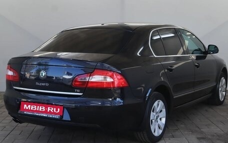 Skoda Superb III рестайлинг, 2012 год, 990 000 рублей, 4 фотография