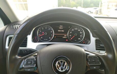 Volkswagen Touareg III, 2016 год, 3 250 000 рублей, 11 фотография