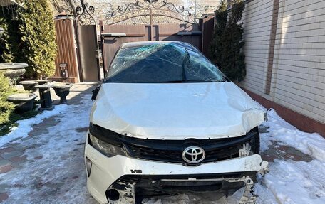 Toyota Camry, 2015 год, 900 000 рублей, 1 фотография