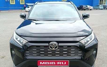 Toyota RAV4, 2020 год, 4 000 000 рублей, 2 фотография