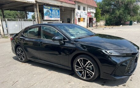 Toyota Camry, 2024 год, 4 500 000 рублей, 3 фотография