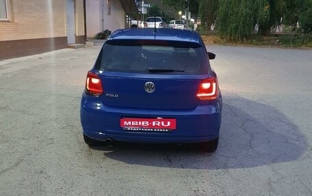 Volkswagen Polo VI (EU Market), 2012 год, 700 000 рублей, 2 фотография