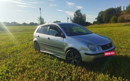 Volkswagen Polo IV рестайлинг, 2002 год, 240 000 рублей, 2 фотография