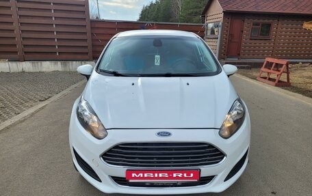 Ford Fiesta, 2016 год, 1 050 000 рублей, 2 фотография