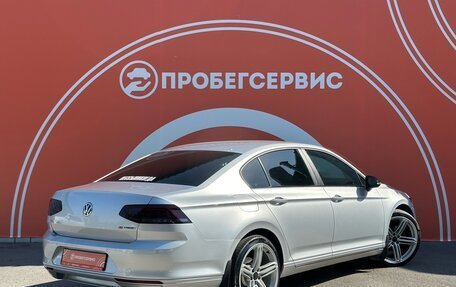 Volkswagen Passat B8 рестайлинг, 2015 год, 2 100 000 рублей, 5 фотография