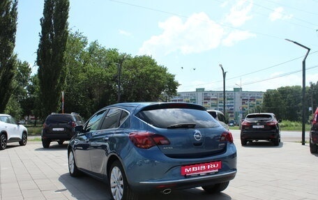 Opel Astra J, 2013 год, 1 000 000 рублей, 4 фотография