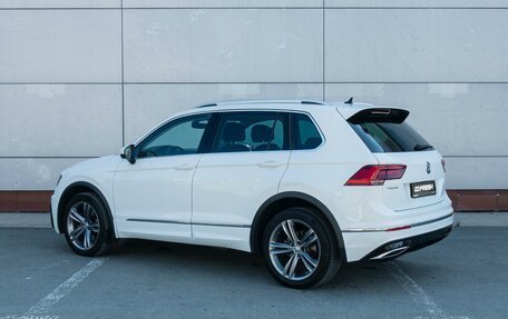 Volkswagen Tiguan II, 2018 год, 3 499 000 рублей, 2 фотография