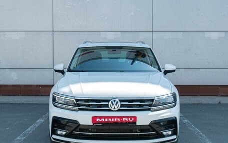 Volkswagen Tiguan II, 2018 год, 3 499 000 рублей, 3 фотография