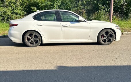 Alfa Romeo Giulia II, 2017 год, 1 900 000 рублей, 6 фотография