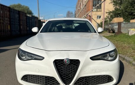 Alfa Romeo Giulia II, 2017 год, 1 900 000 рублей, 11 фотография