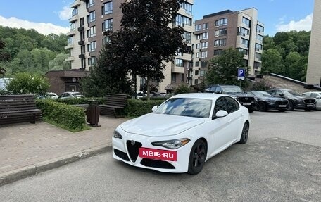 Alfa Romeo Giulia II, 2017 год, 1 900 000 рублей, 2 фотография