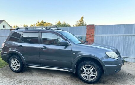 Mitsubishi Outlander III рестайлинг 3, 2006 год, 550 000 рублей, 3 фотография