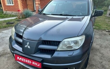 Mitsubishi Outlander III рестайлинг 3, 2006 год, 550 000 рублей, 2 фотография