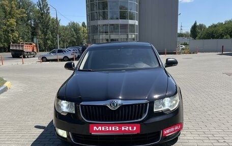 Skoda Superb III рестайлинг, 2008 год, 1 100 000 рублей, 2 фотография