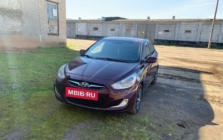 Hyundai Solaris II рестайлинг, 2011 год, 770 000 рублей, 2 фотография