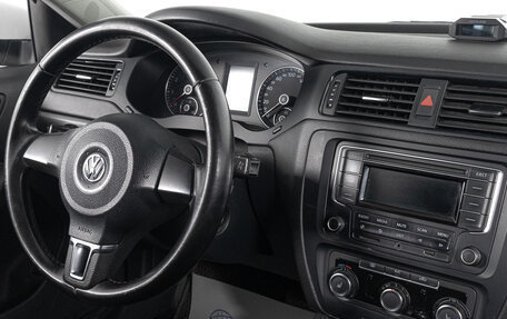 Volkswagen Jetta VI, 2013 год, 799 000 рублей, 8 фотография