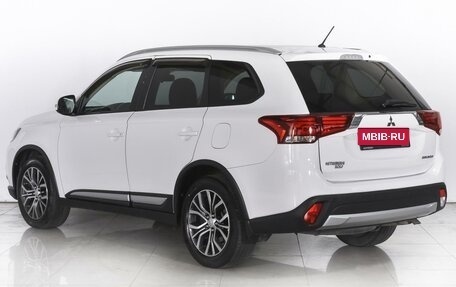 Mitsubishi Outlander III рестайлинг 3, 2016 год, 2 290 000 рублей, 2 фотография