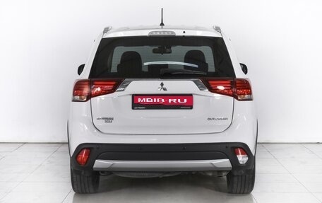 Mitsubishi Outlander III рестайлинг 3, 2016 год, 2 290 000 рублей, 4 фотография