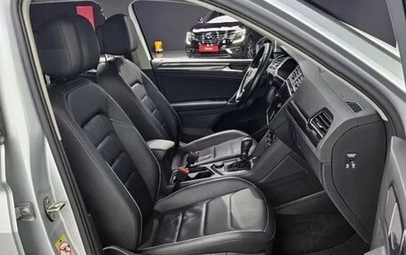 Volkswagen Tiguan II, 2018 год, 2 685 000 рублей, 12 фотография