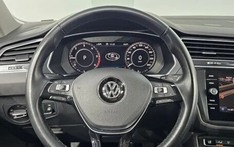 Volkswagen Tiguan II, 2018 год, 2 685 000 рублей, 16 фотография