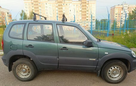 Chevrolet Niva I рестайлинг, 2013 год, 550 000 рублей, 3 фотография