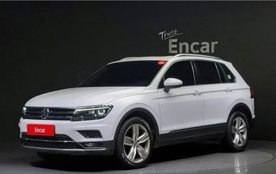 Volkswagen Tiguan II, 2020 год, 2 500 000 рублей, 1 фотография