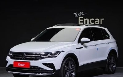 Volkswagen Tiguan II, 2023 год, 3 650 000 рублей, 1 фотография