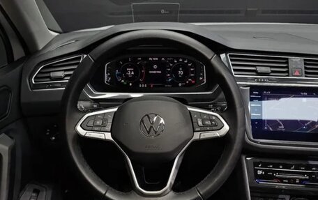 Volkswagen Tiguan II, 2023 год, 3 650 000 рублей, 13 фотография