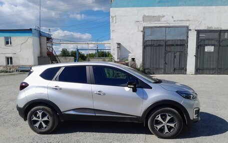 Renault Kaptur I рестайлинг, 2019 год, 1 850 000 рублей, 3 фотография