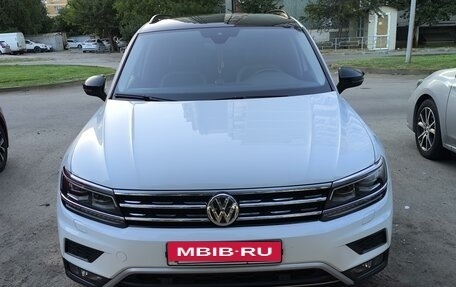 Volkswagen Tiguan II, 2020 год, 3 400 000 рублей, 11 фотография