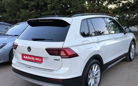 Volkswagen Tiguan II, 2020 год, 3 400 000 рублей, 2 фотография