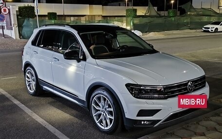 Volkswagen Tiguan II, 2020 год, 3 400 000 рублей, 5 фотография