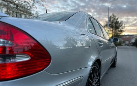 Mercedes-Benz E-Класс, 2003 год, 1 080 000 рублей, 10 фотография