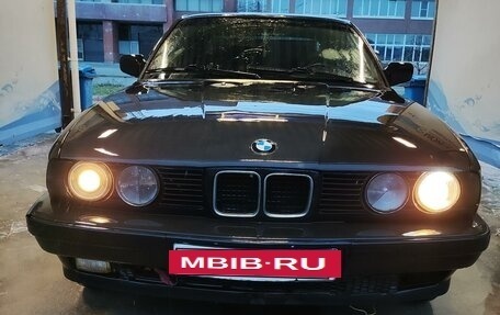 BMW 5 серия, 1991 год, 450 000 рублей, 2 фотография