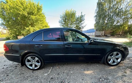 Mercedes-Benz E-Класс, 2004 год, 750 000 рублей, 4 фотография