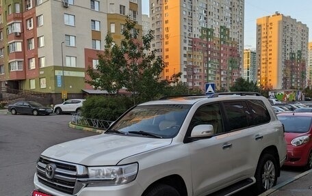 Toyota Land Cruiser 200, 2011 год, 3 980 000 рублей, 1 фотография