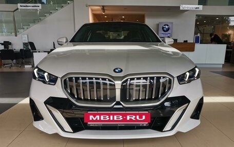 BMW 5 серия, 2024 год, 12 000 000 рублей, 3 фотография