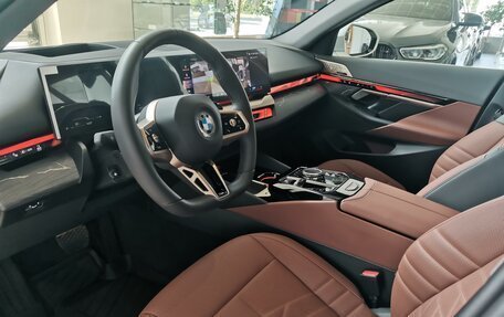 BMW 5 серия, 2024 год, 12 000 000 рублей, 9 фотография