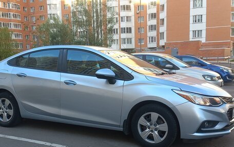 Chevrolet Cruze II, 2018 год, 1 350 000 рублей, 2 фотография