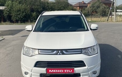 Mitsubishi Outlander III рестайлинг 3, 2013 год, 1 800 000 рублей, 1 фотография