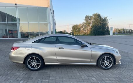 Mercedes-Benz E-Класс, 2015 год, 1 950 000 рублей, 4 фотография