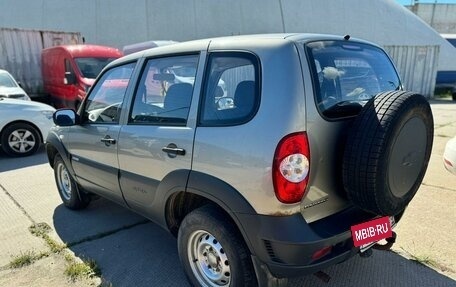 Chevrolet Niva I рестайлинг, 2011 год, 435 000 рублей, 4 фотография