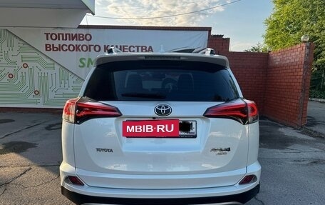 Toyota RAV4, 2017 год, 3 000 000 рублей, 7 фотография