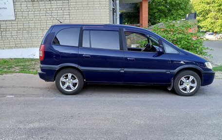 Opel Zafira A рестайлинг, 2003 год, 350 000 рублей, 3 фотография