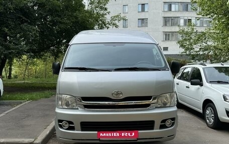 Toyota HiAce H200, 2008 год, 2 100 000 рублей, 2 фотография