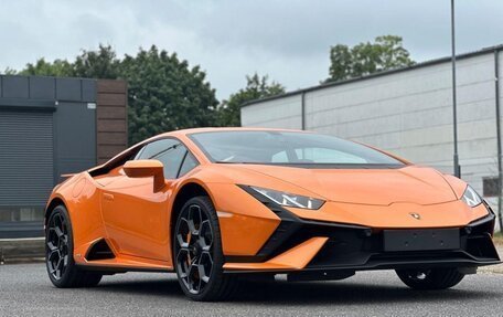 Lamborghini Huracán, 2024 год, 45 771 016 рублей, 2 фотография