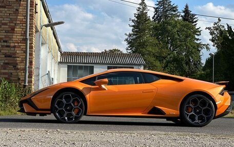 Lamborghini Huracán, 2024 год, 45 771 016 рублей, 7 фотография